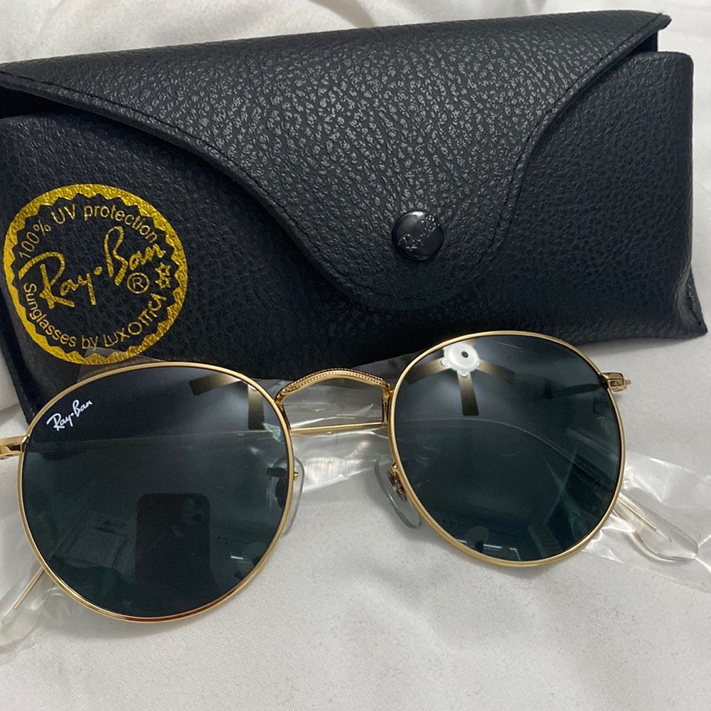Ray-Ban Round Lens Sunglasses
